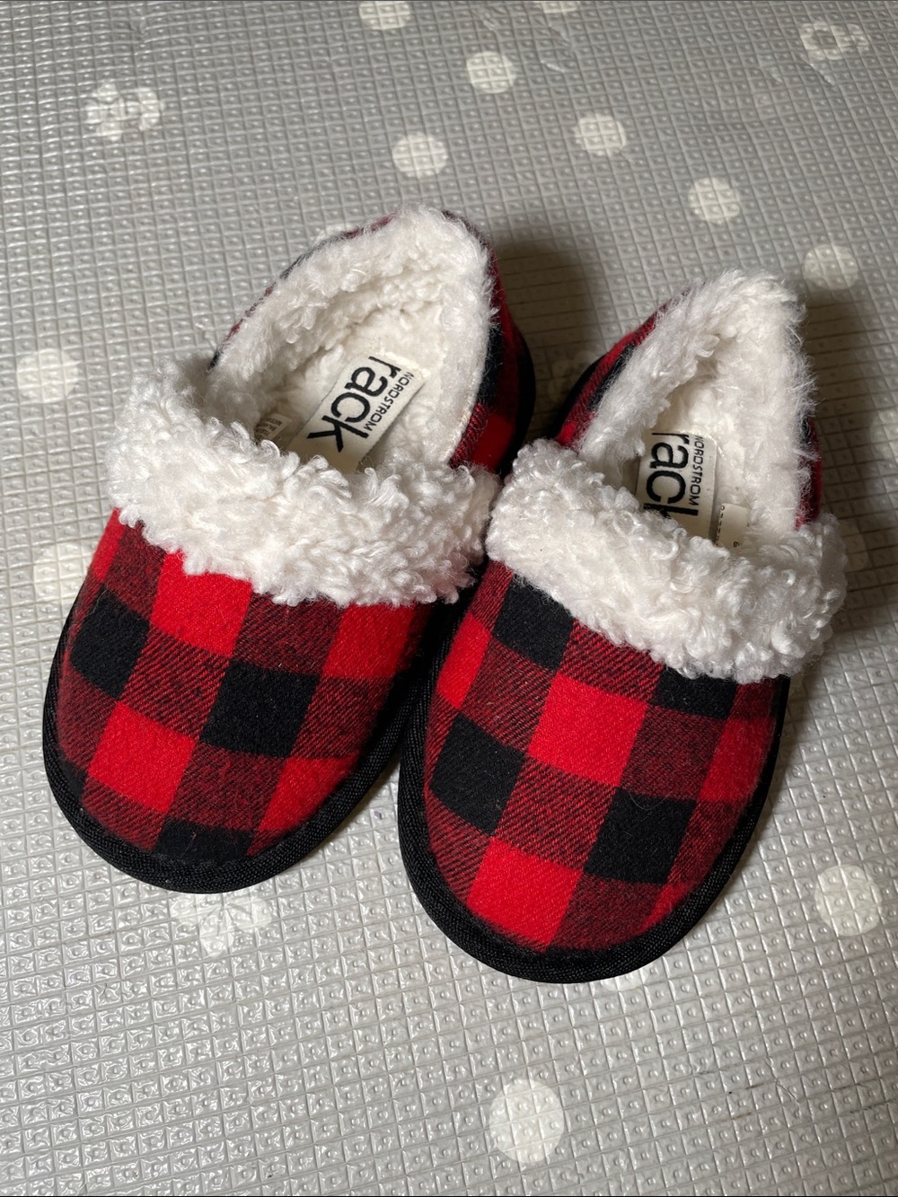 Nordstrom Rack Red and Black Buffalo Plaid Sherpa Slippers